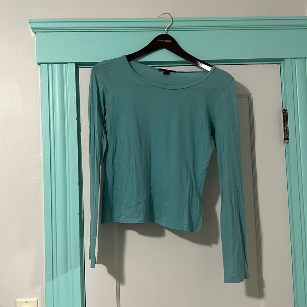 Lightweight long sleeve tee